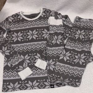 Little Prince Gray & White Snowflake Knit Pajama Set snug fit boys 14